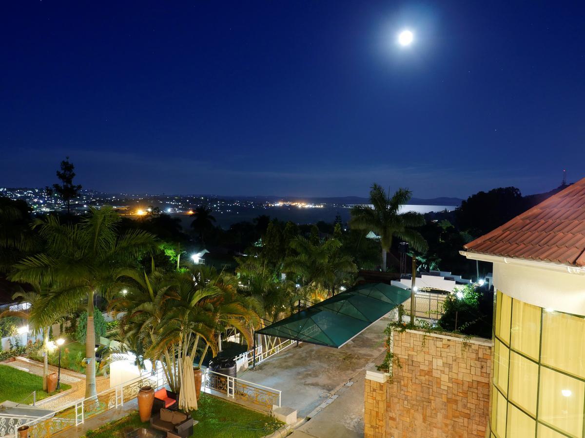 Ivory Castle Limited Hotel Kampala Bagian luar foto