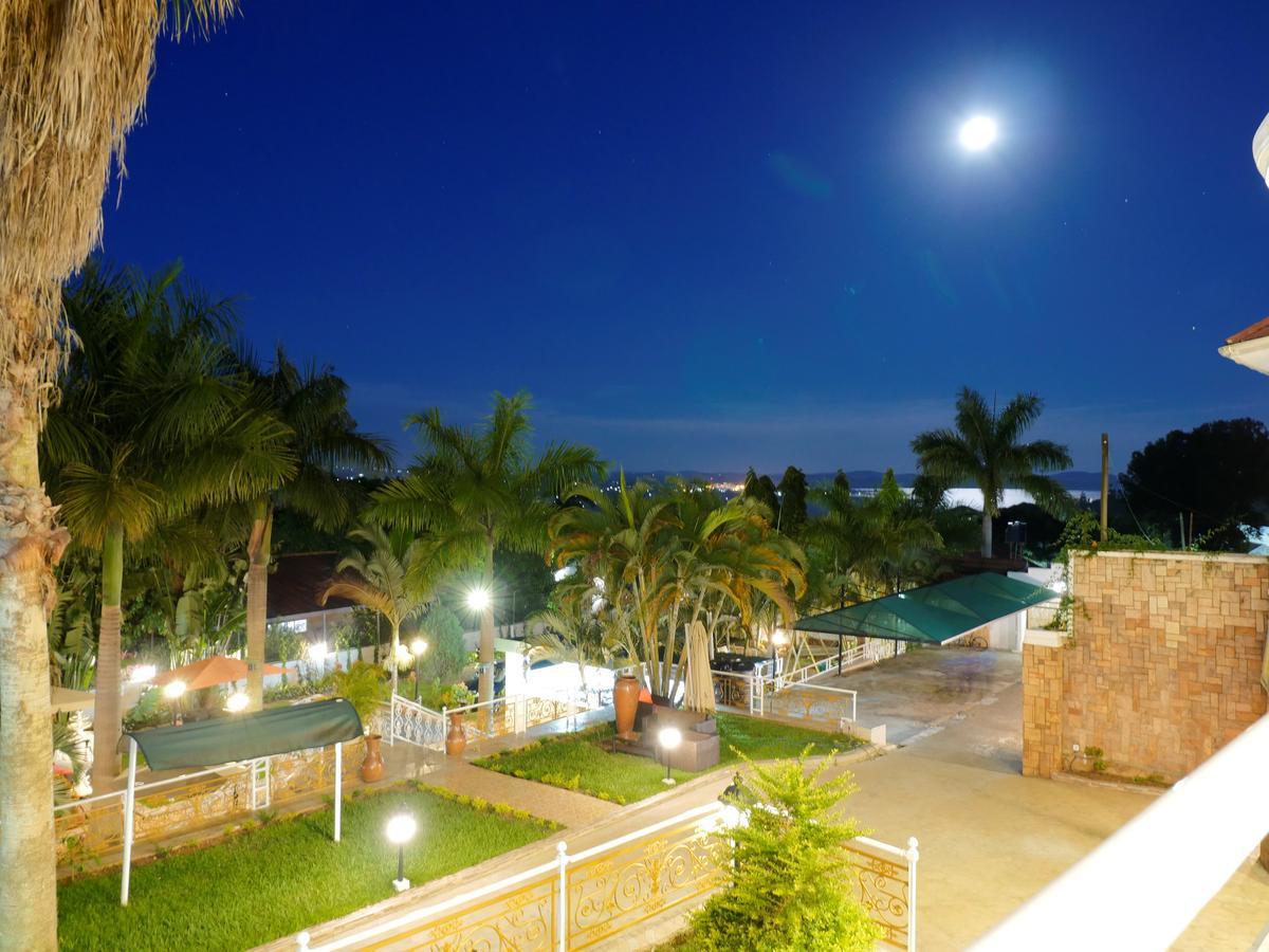 Ivory Castle Limited Hotel Kampala Bagian luar foto