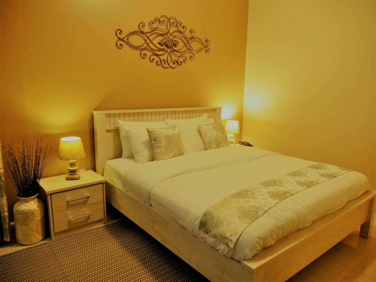 Ivory Castle Limited Hotel Kampala Bagian luar foto